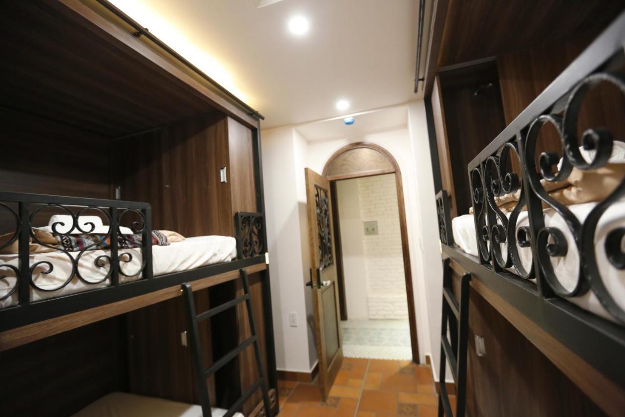 Aquarizon Boutique Hostel & City Bar Ho Chi Minh-staden Exteriör bild